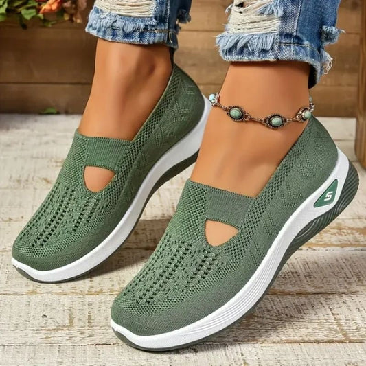 Instapsneakers dames zonder veters met uitsnijdingen en gedempte zool