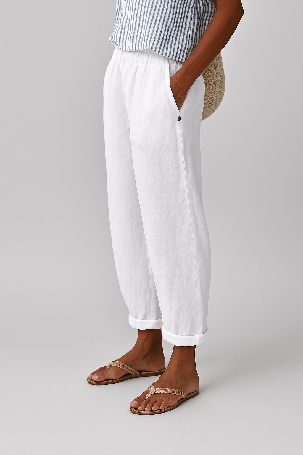 Losvallende broek dames met elastische tailleband en omslagzoom