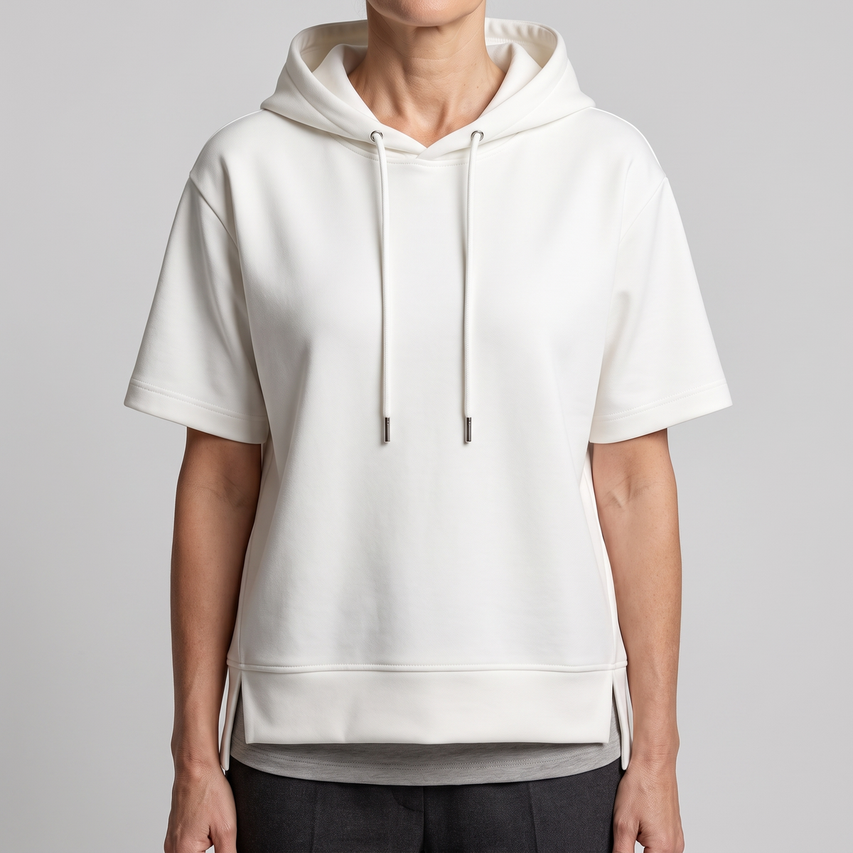 Oversized hoodie dames met korte mouwen en asymmetrische zoom