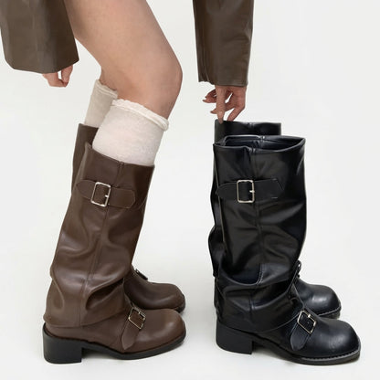 Slouchy laarzen dames met twee gespriempjes, ronde neus en ruime instap