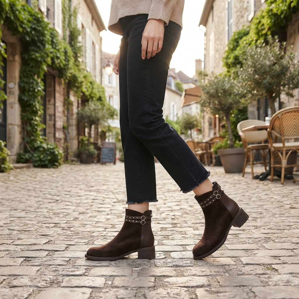 Enkellaarsjes dames met blokhak, studs en rits achter