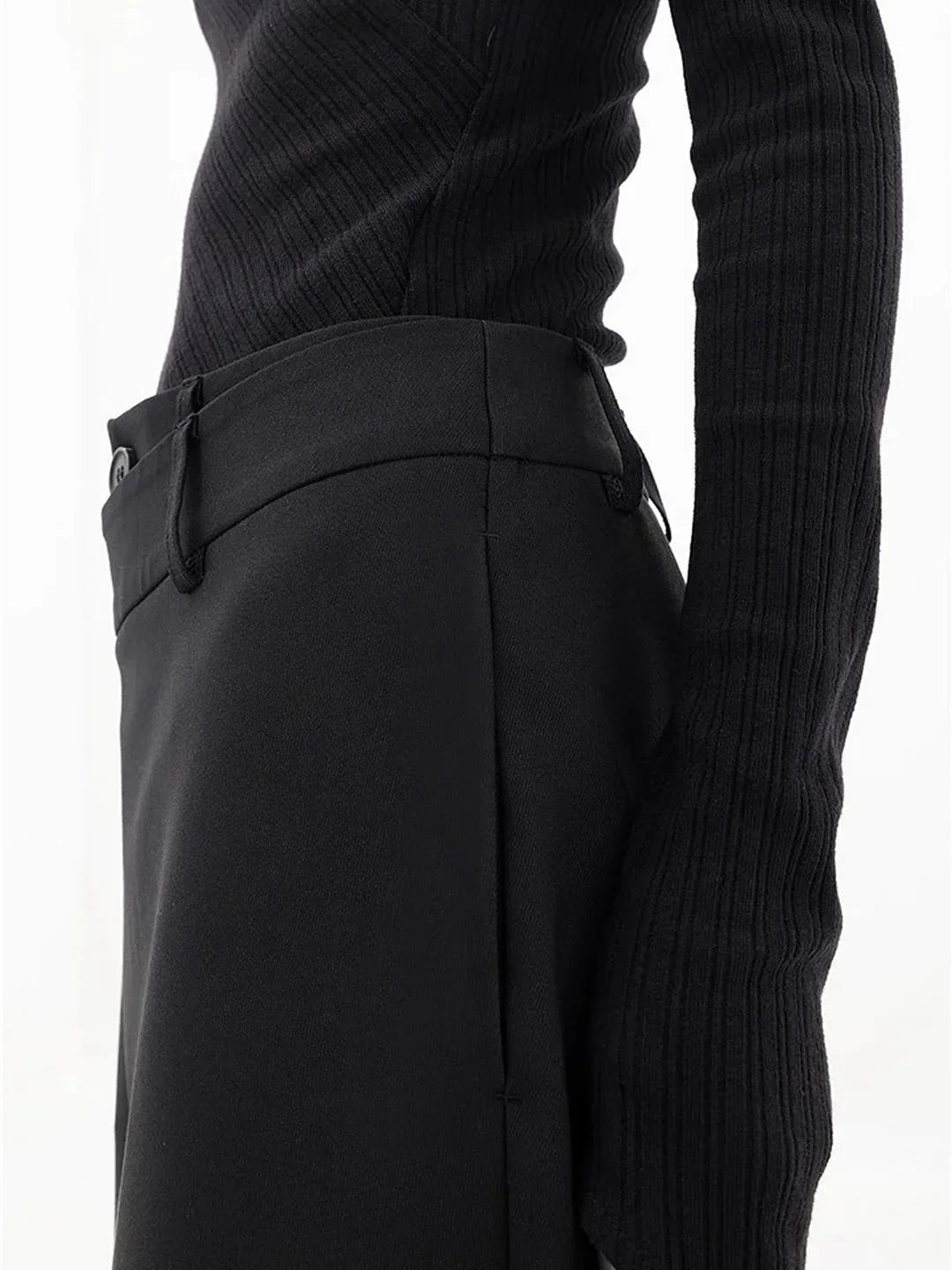Asymmetrische wijde pantalon met knoopsluiting voor dames