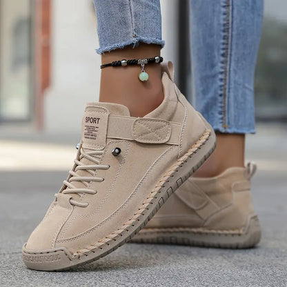 Lage sneakers dames met klittenbandsluiting en brede pasvorm