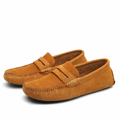 Instap penny loafers voor heren met mocassinstiksel en noppenzool
