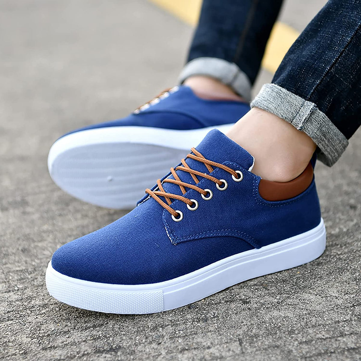 Lage sneakers heren met vetersluiting en verhoogde platte zool