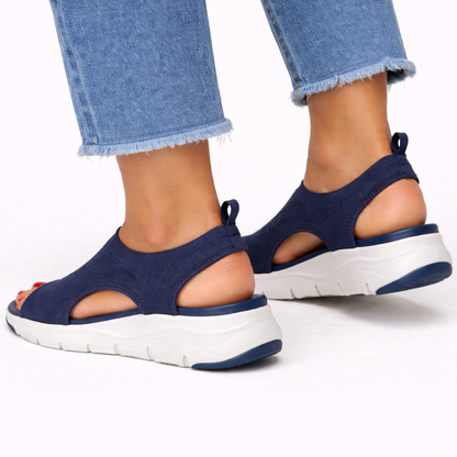 Instap sandalen dames met open neus, sleehak en voorgevormd voetbed