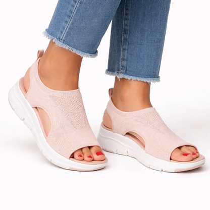 Instap sandalen dames met open neus, sleehak en voorgevormd voetbed