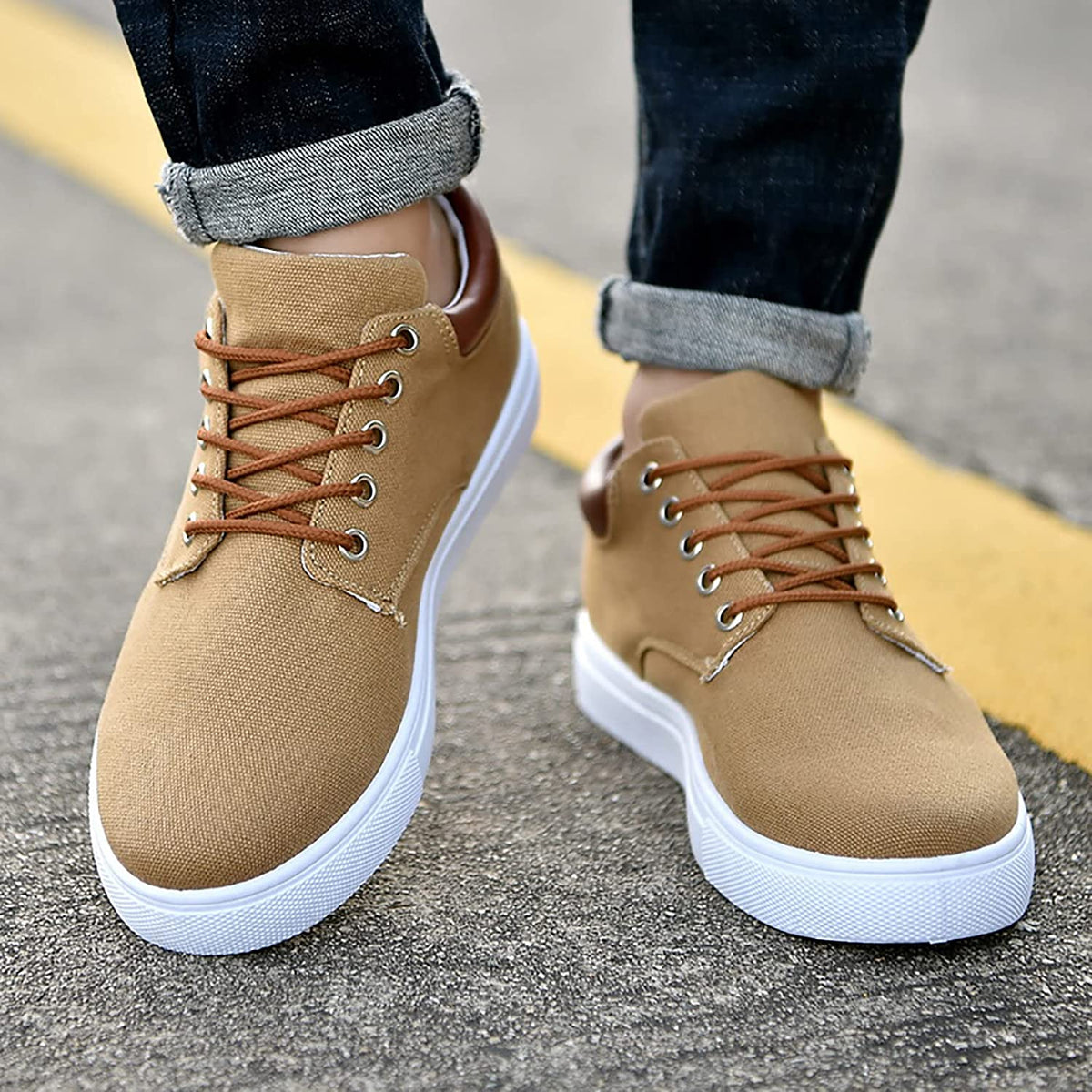 Lage sneakers heren met vetersluiting en verhoogde platte zool