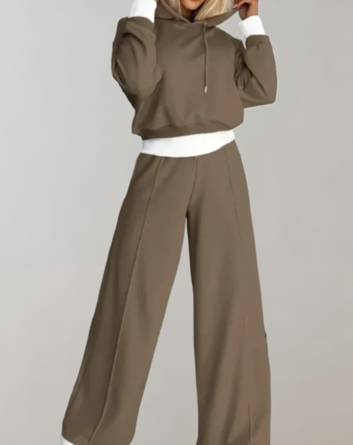 Tweedelig joggingpak dames met cropped hoodie en wijde broek