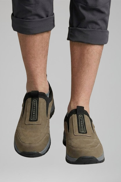 Instap wandelschoenen heren met profielzool en treklussen