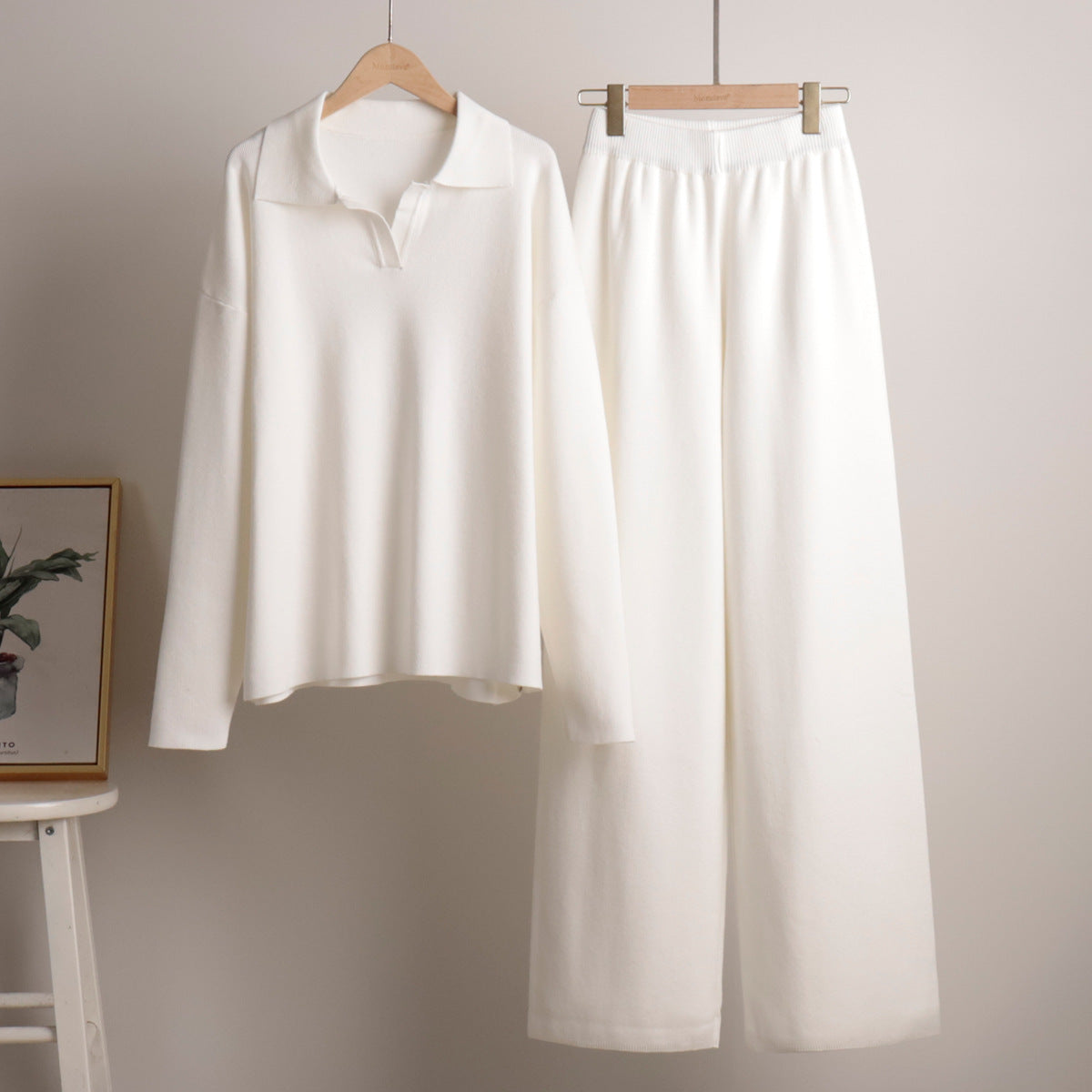 Gebreide tweedelige set met polokraag en wijde broek voor dames
