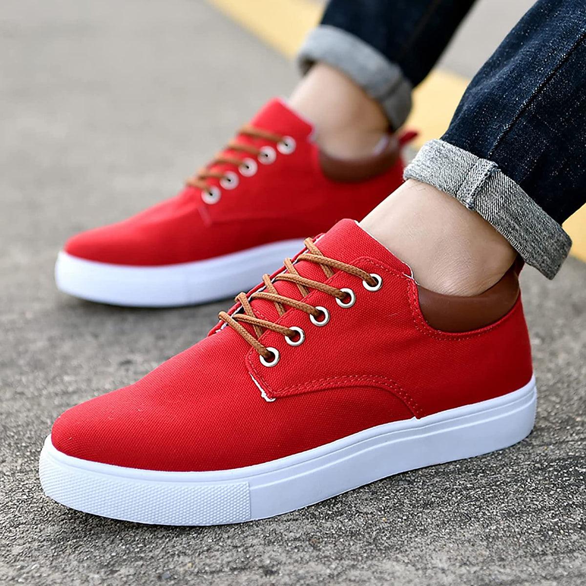 Lage sneakers heren met vetersluiting en verhoogde platte zool