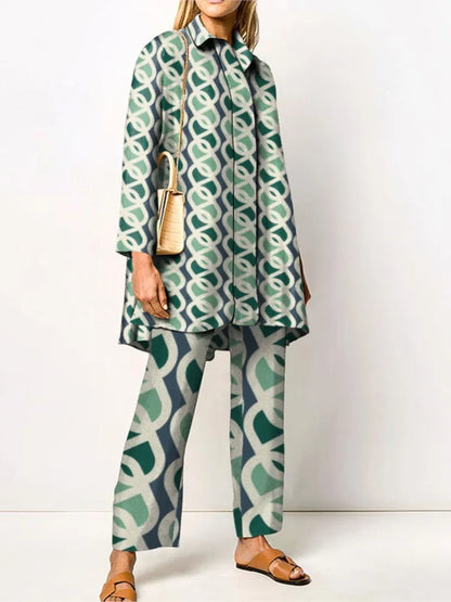 Tweedelige set dames met lange blouse en rechte broek met print
