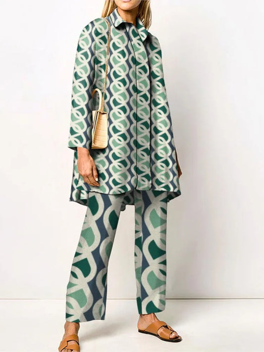 Tweedelige set dames met lange blouse en rechte broek met print