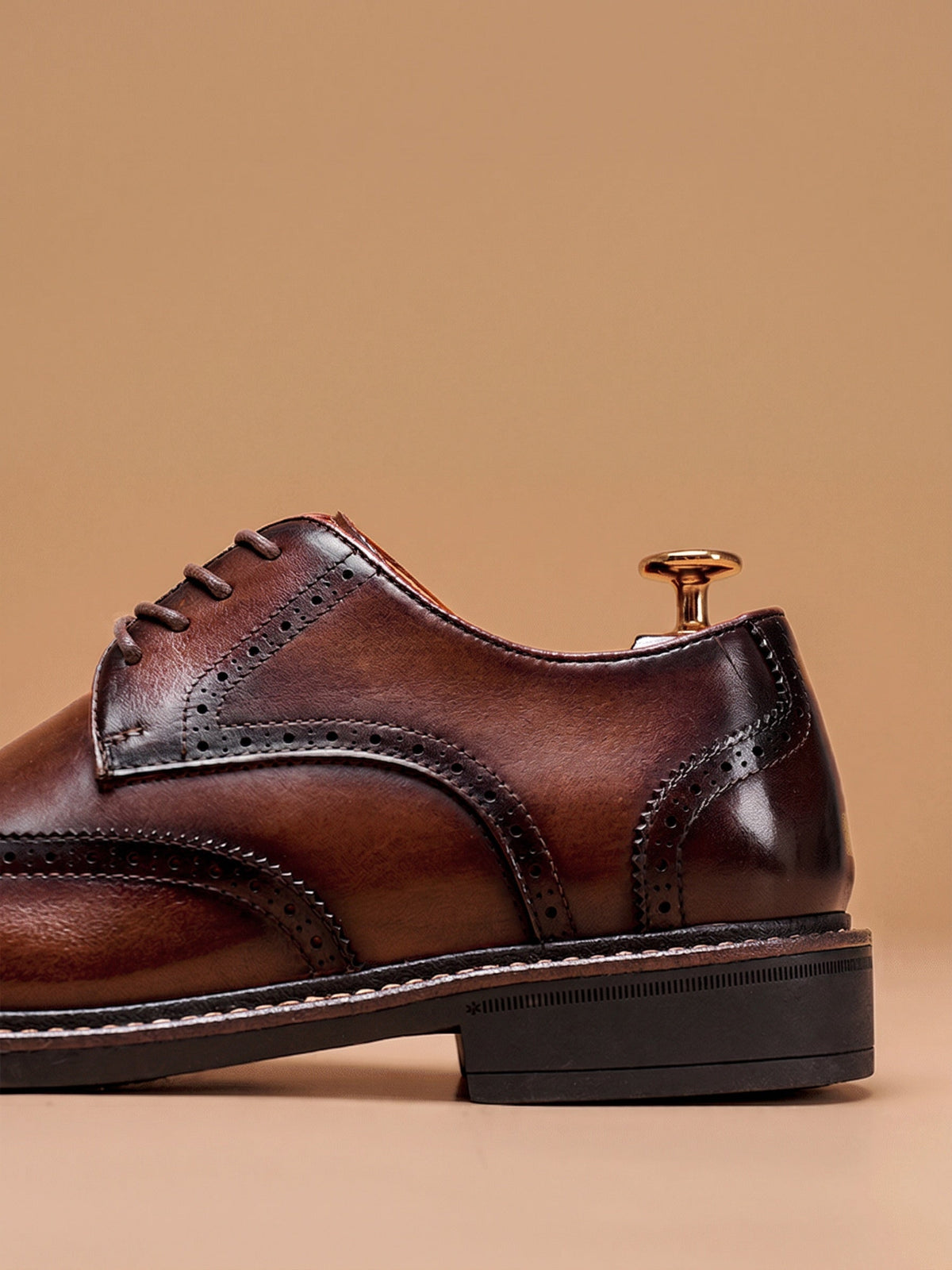 Geklede veterschoenen met brogue details voor heren, derby model