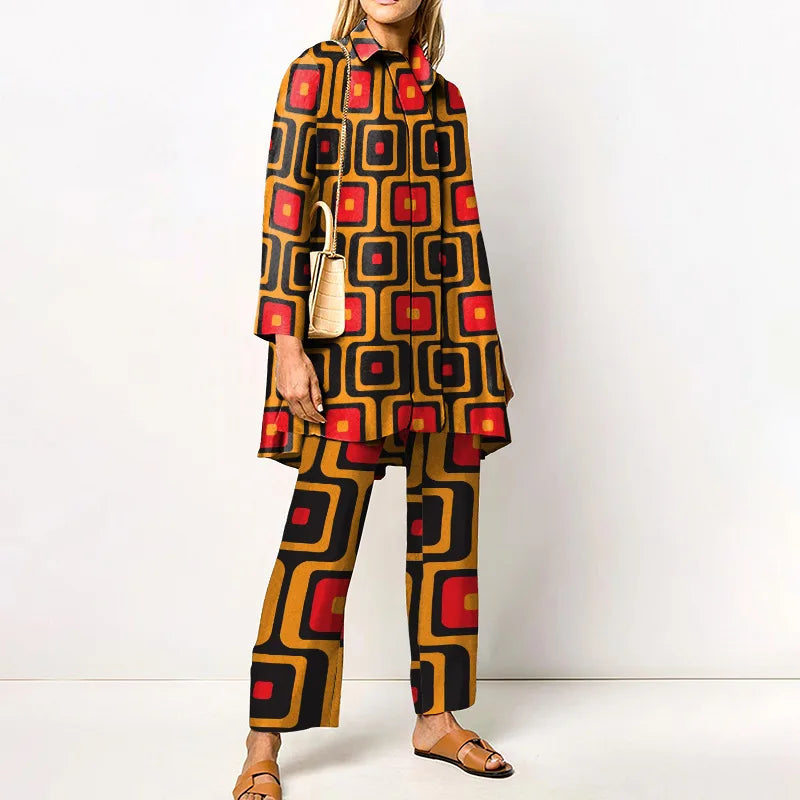 Tweedelige set dames met lange blouse en rechte broek met print