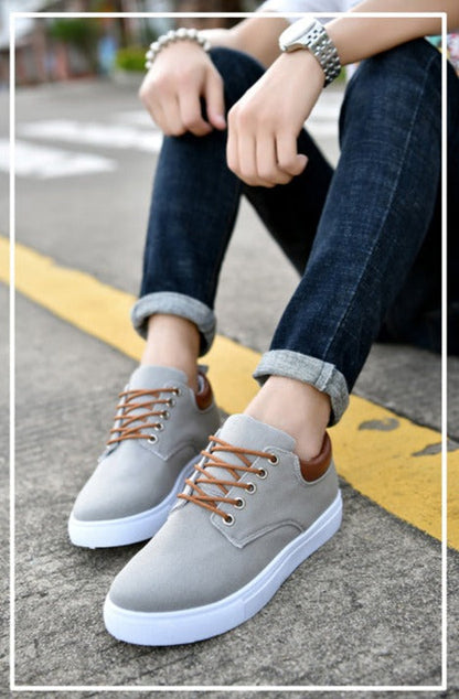 Lage sneakers heren met vetersluiting en verhoogde platte zool