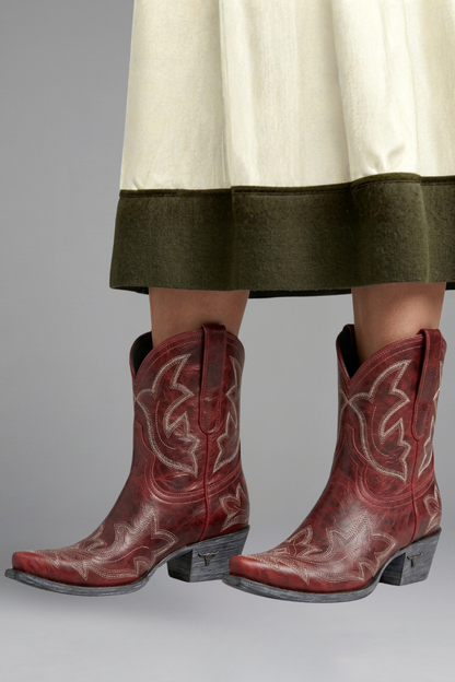 Geborduurde cowboylaarzen dames met spitse neus en blokhak