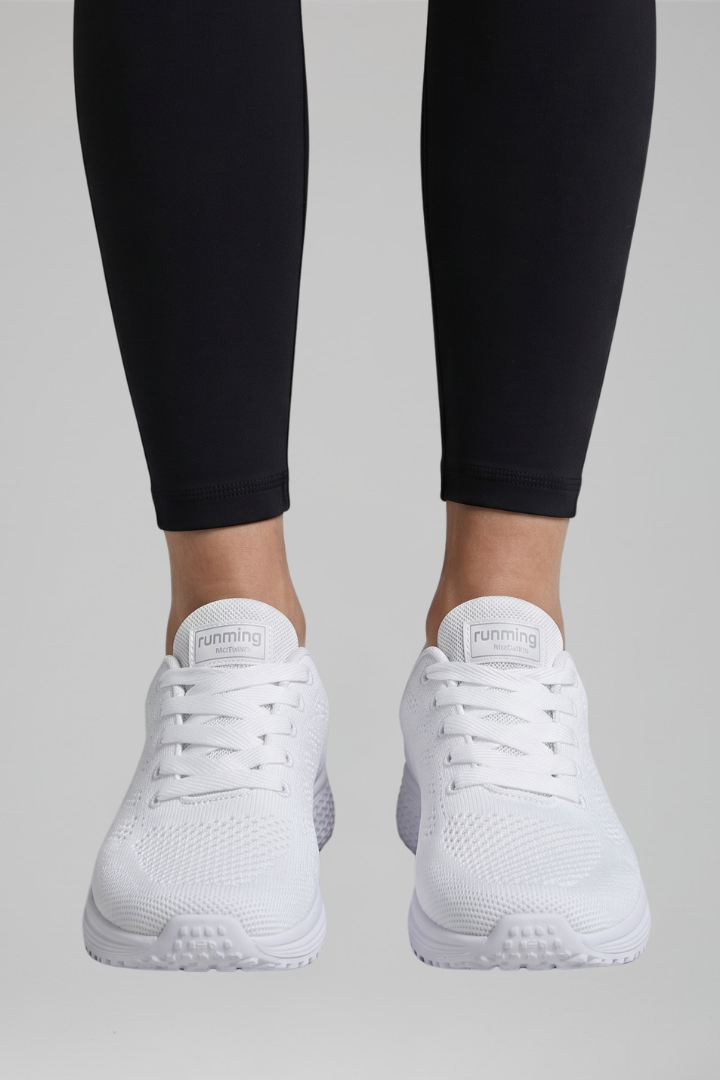 Lage wandelschoenen dames met vetersluiting en mesh bovenwerk