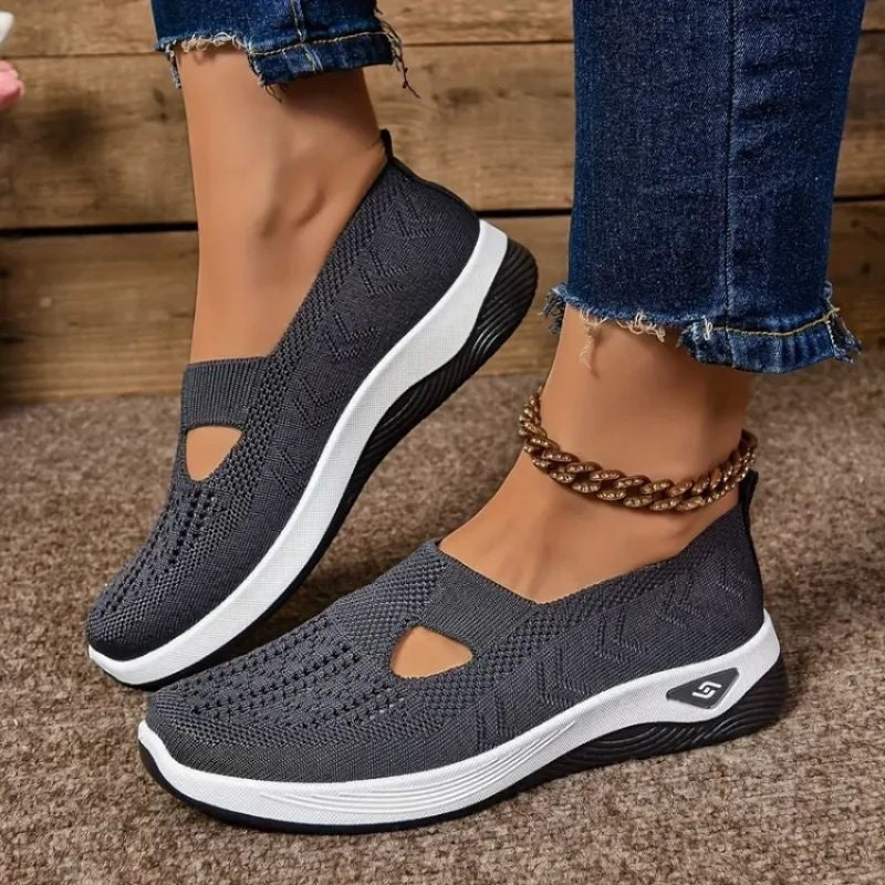 Instapsneakers dames zonder veters met uitsnijdingen en gedempte zool