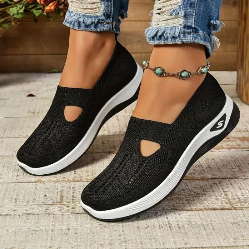 Instapsneakers dames zonder veters met uitsnijdingen en gedempte zool