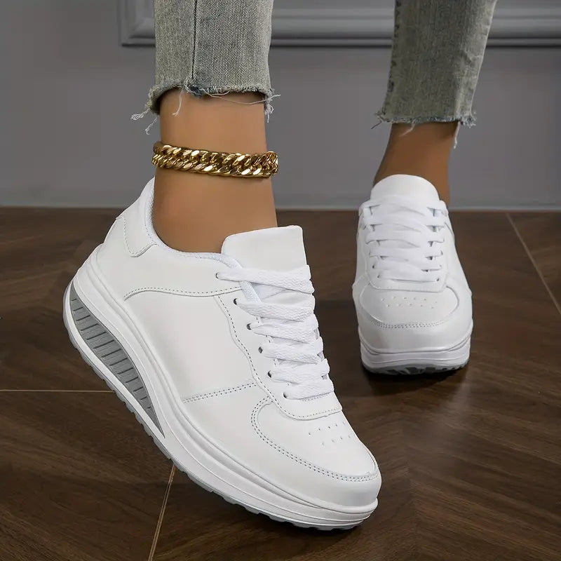 Platform sneakers dames met gewatteerde enkelkraag en profielzool met grip
