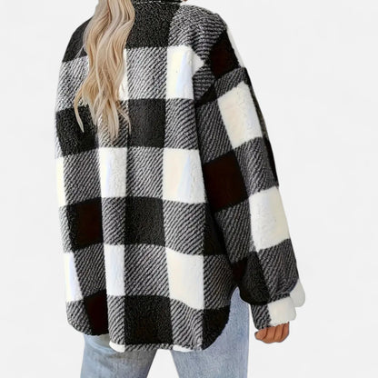 Geruite teddy shacket dames met knoopsluiting en oversized pasvorm
